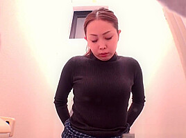 Asian teen 18+ Rubbing Pussy