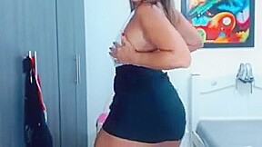 Big ass moon - mature fisting and prolapsing her anus