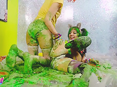 Cake Sploshing Real Lesbians