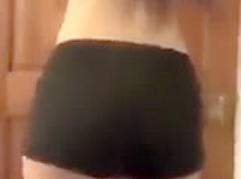 Chica Mexica se desnuda en frente de camara