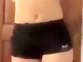 Chica Mexica se desnuda en frente de camara