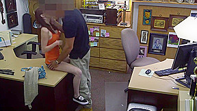 College Girl Jenny Pawns Her Nice Ass - XXX Pawn