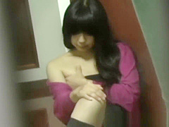 Cute japanese babe rubs