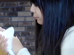 Cute japanese babe rubs
