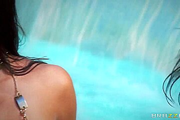 Extremely gorgeous babes frolic with Keiran Lee at the pool party