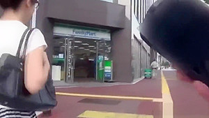 Fetish asian whore peeing in gutter