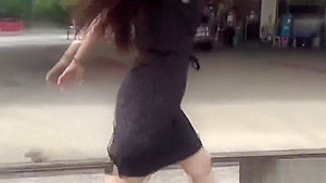 Fetish asian whore peeing in gutter