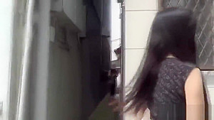Fetish asian whore peeing in gutter