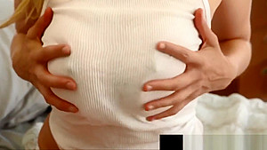Finger Fucking Cougar Julia Ann Dildo Fucks For Lucky Member