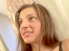 Gorgeous teen 18+ brunette masturbates in HD