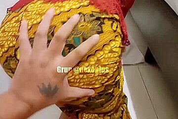 Kebaya Merah Is Having Casual Sex With A Good Friend, In