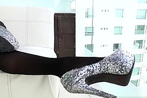 Lingerie ts toying her ass during solo scene
