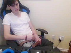 Nice Twink Porn Henry Cums