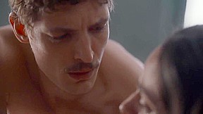 Noemie Merlant, Camelia Jordana Nue dans Curiosa (2019)