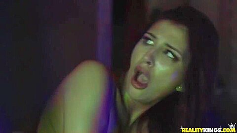 Porn Babe Gianna Dior In Xxx Action  She Knows How T