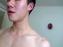 Ryu Works Out Tomohisa