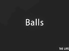 Sexy Latina Turns Herself On With Love Balls In Her Juicy Pussy