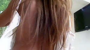 Sexy babe is happy to get dirty