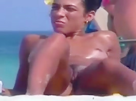Spying Pussies On Beach