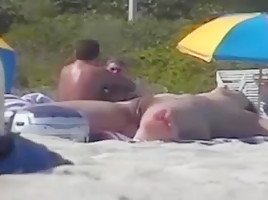 Spying Pussies On Beach