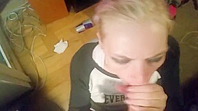 Swedish girlfriend suck and facial