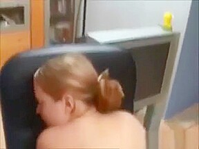 Teenage Slut Spreads Her Minge For Cock & Sucks It Dry