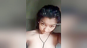 Today Exclusive- Cute Desi Girl Record Her Nude Selfie