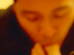 Un fetichista de los pies masculinos exitandose con un muchacho mexicano