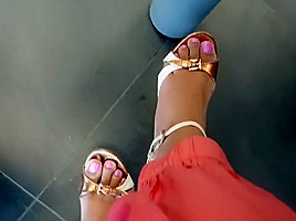 Undertable feet in sexy heels