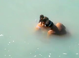 big beautiful woman got screwed in the sea