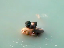 big beautiful woman got screwed in the sea
