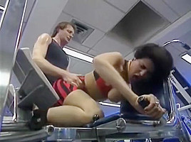 l'incroyablement sexy Dalila baisee en short lycra ouvert