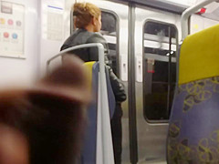 masturbation dans le train