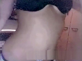 ndian Jalandhar Babe Jasmeet Exposed Her Big Hot Boobs Infront Of Webcam