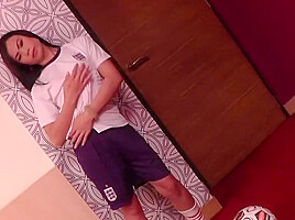teen 18+ Ladyboy in England Jersey Gets Fucked in Bed until Orgasm